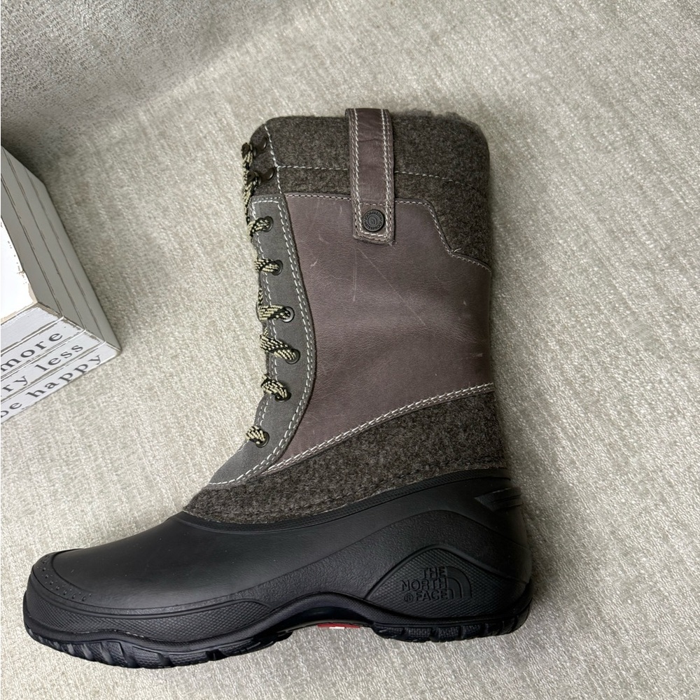 The North Face Women’s Winter Grey Snow Boots Size 7 Waterproof NWT No Box - Picture 2 of 5